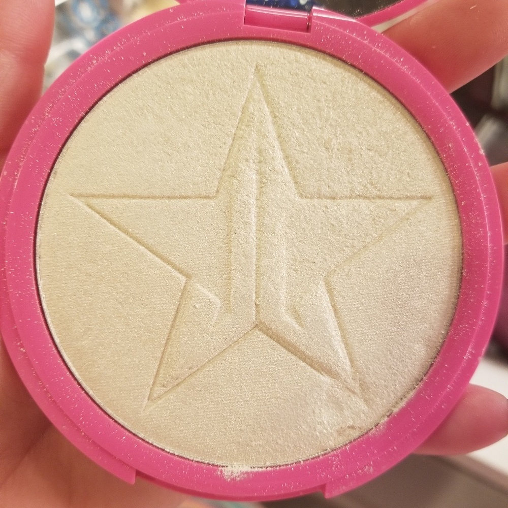 Jeffree Star ice cold highlighter